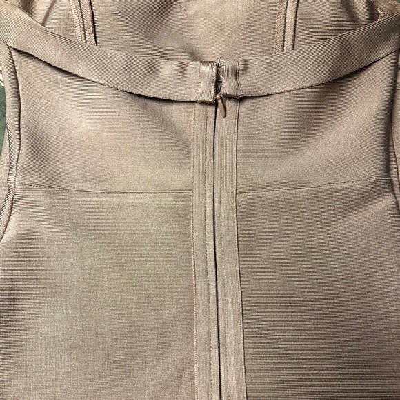 House of CB Fabrizia Fluted Dress - Picture 4 of 4